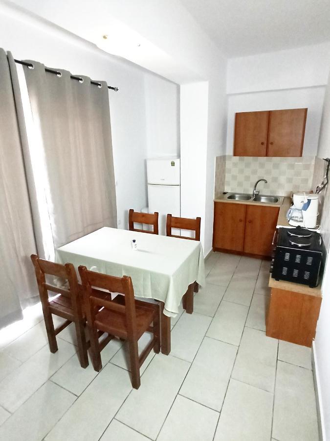 Villa Pouliezos Apartments Alykanas  Eksteriør billede