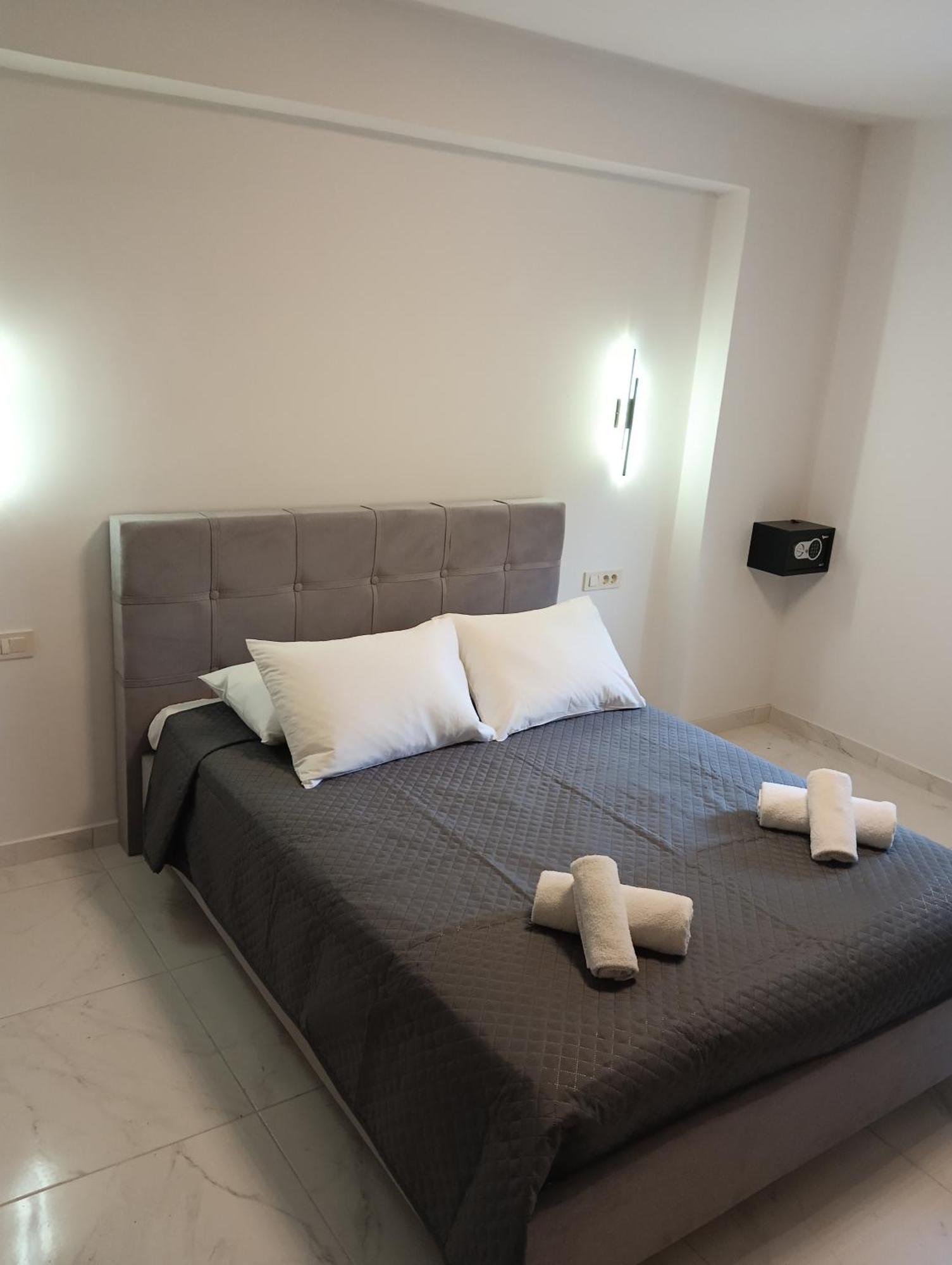 Villa Pouliezos Apartments Alykanas  Eksteriør billede