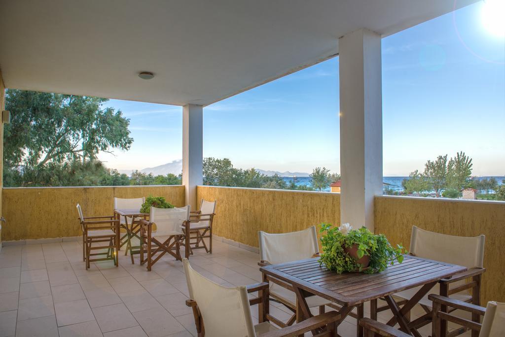 Villa Pouliezos Apartments Alykanas  Eksteriør billede